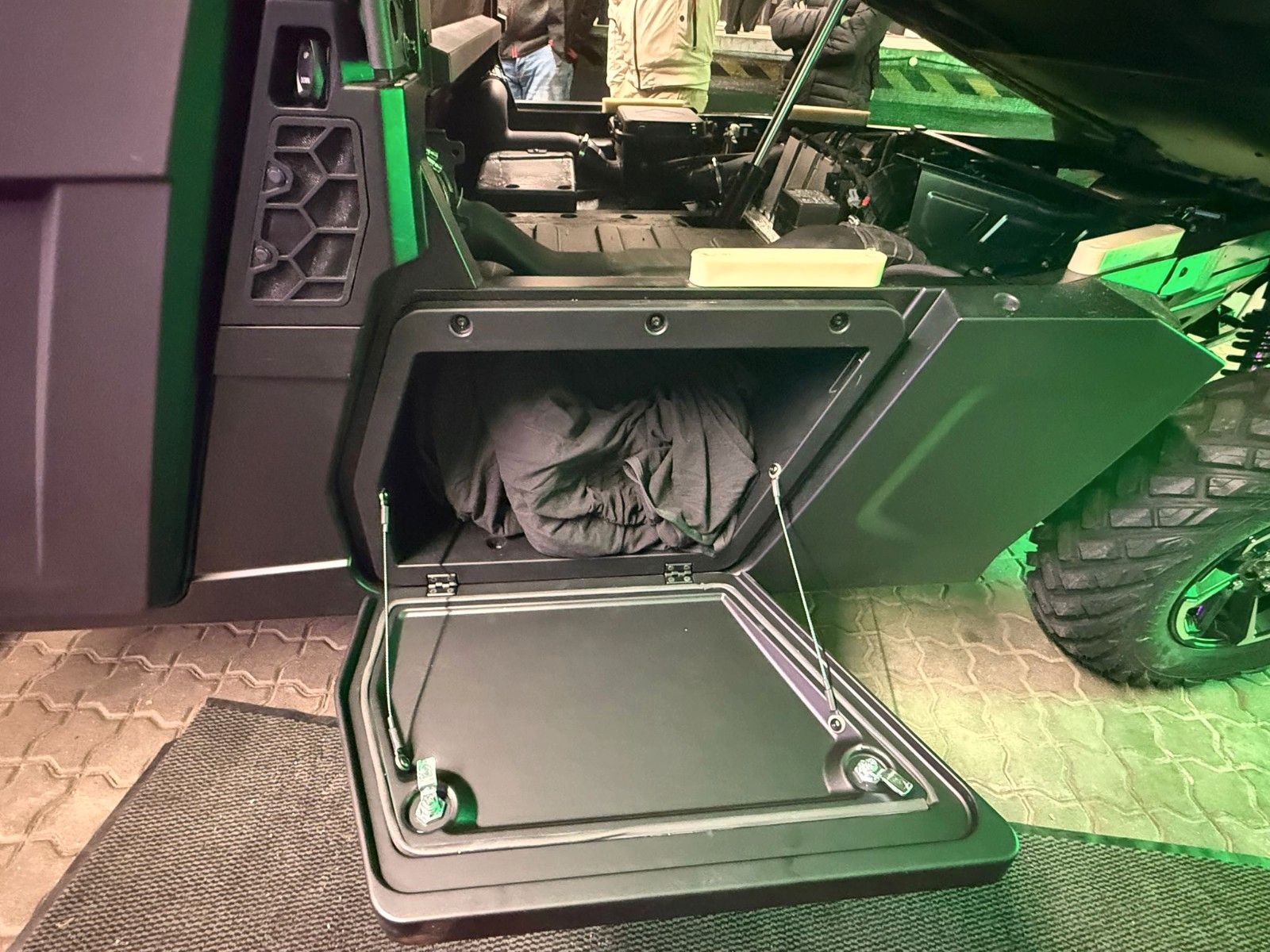 Fahrzeugabbildung Odes Workcross (4TRAC ProXL) kippb.lange Ladefläche