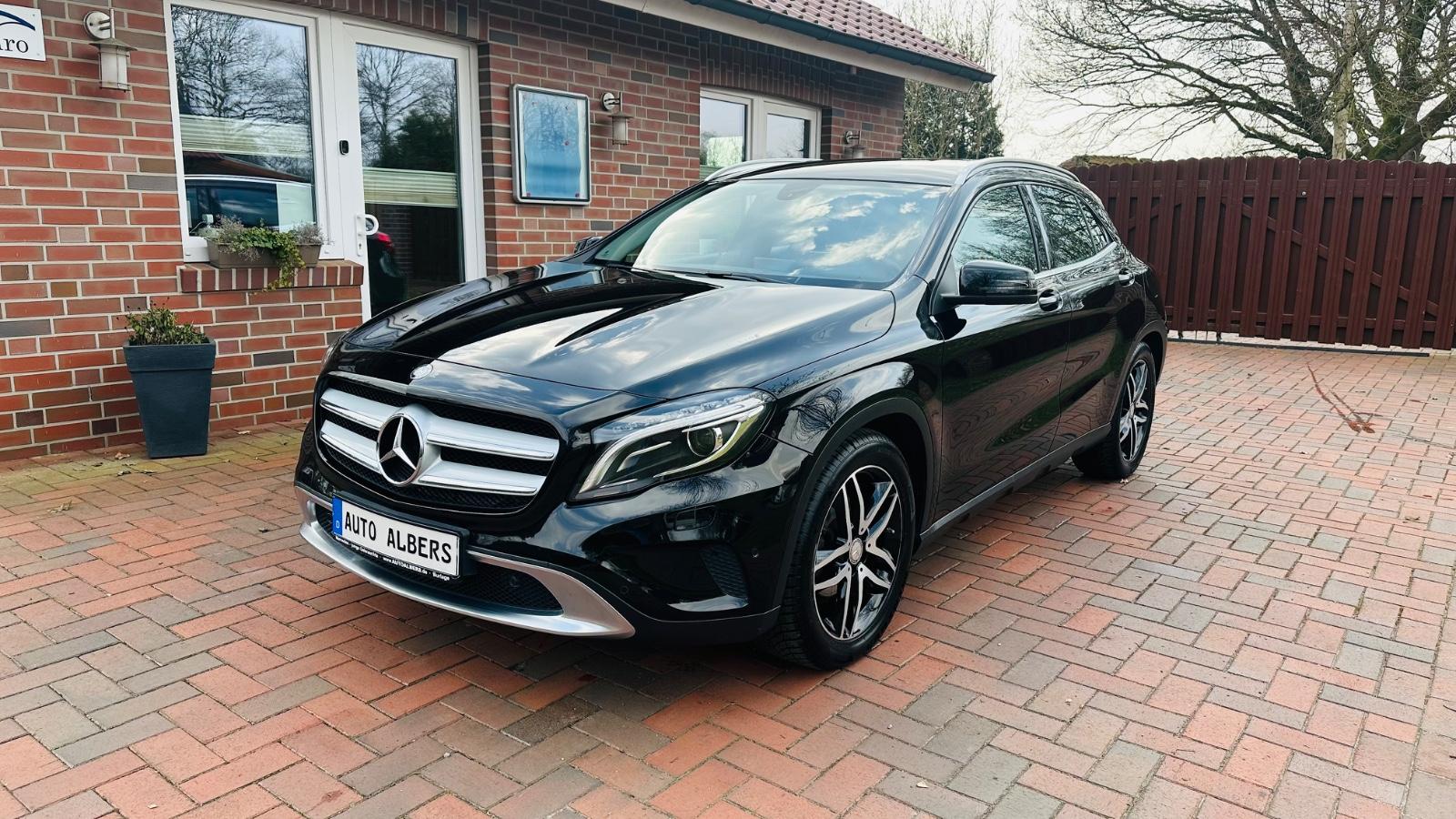 Mercedes-Benz GLA 220 d Urban, Autom., AHK, Xenon!!!