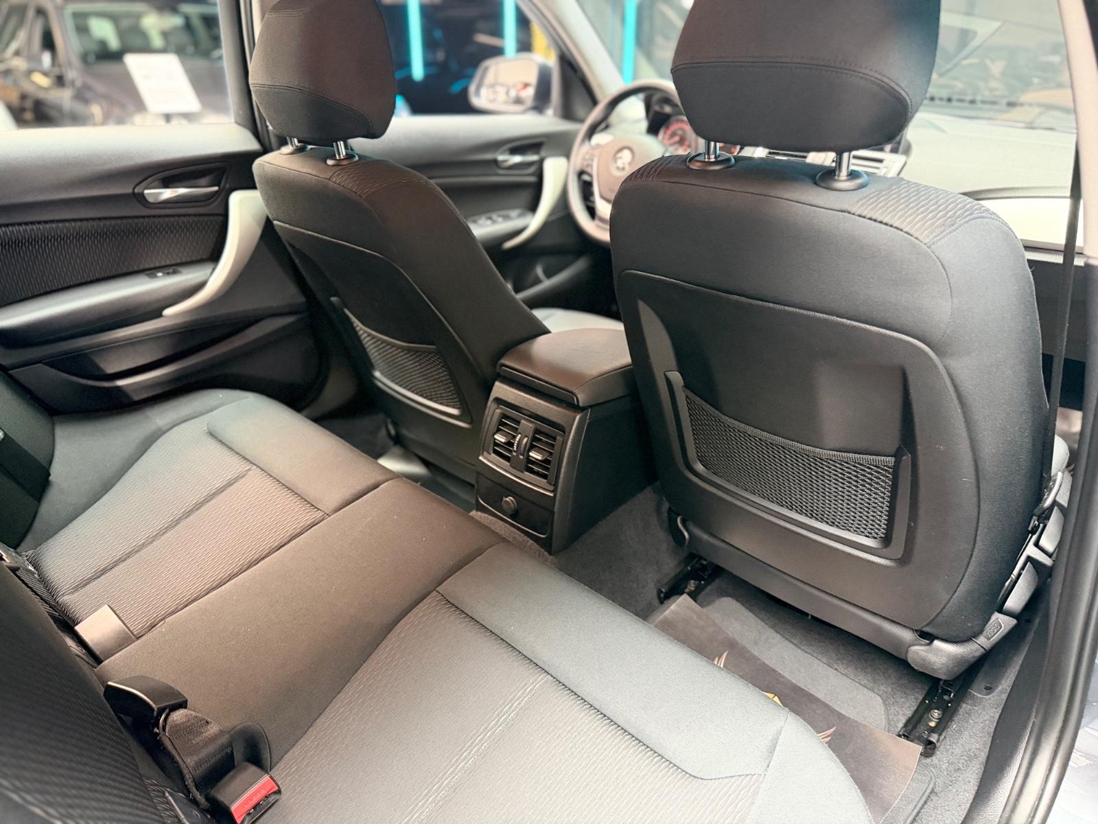 BMW 120 Limo/Xenon/KlimaA/Navi/PDC/BT/Temp.