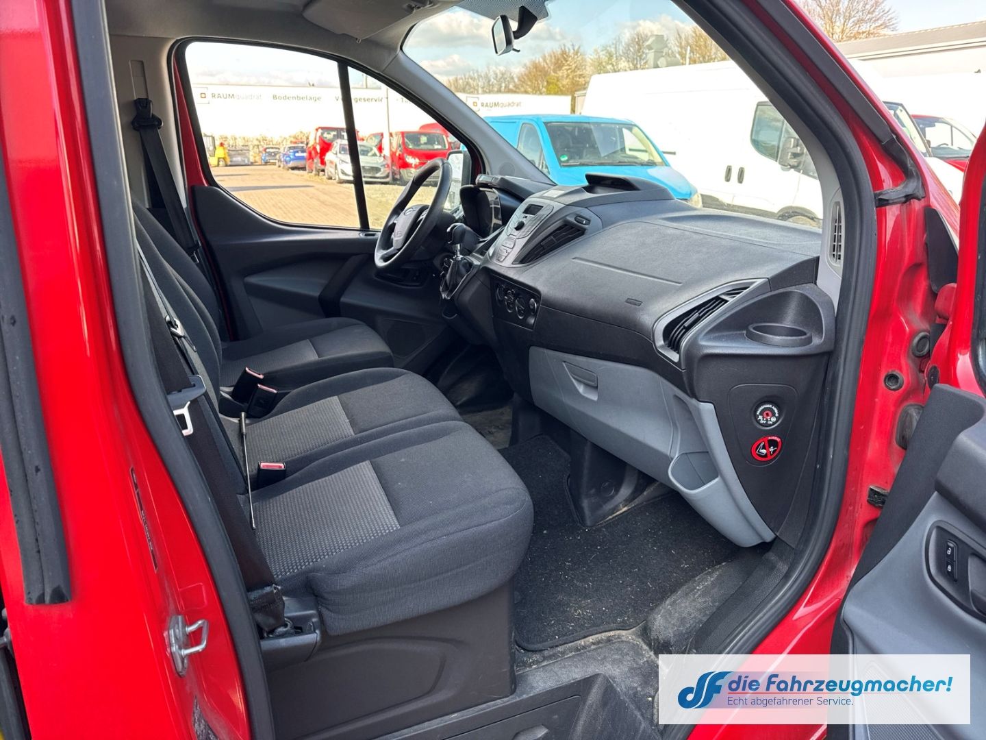Fahrzeugabbildung Ford Transit Custom Kombi 300 L1 2.2 TDCi *1855