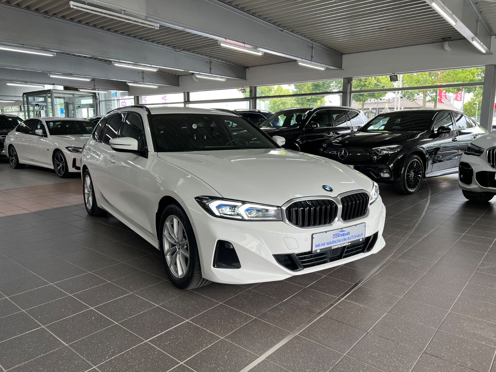 BMW 318 d Touring AHK+DA+ACC+HuD+KEYLESS+PARK ASSIST foto 3