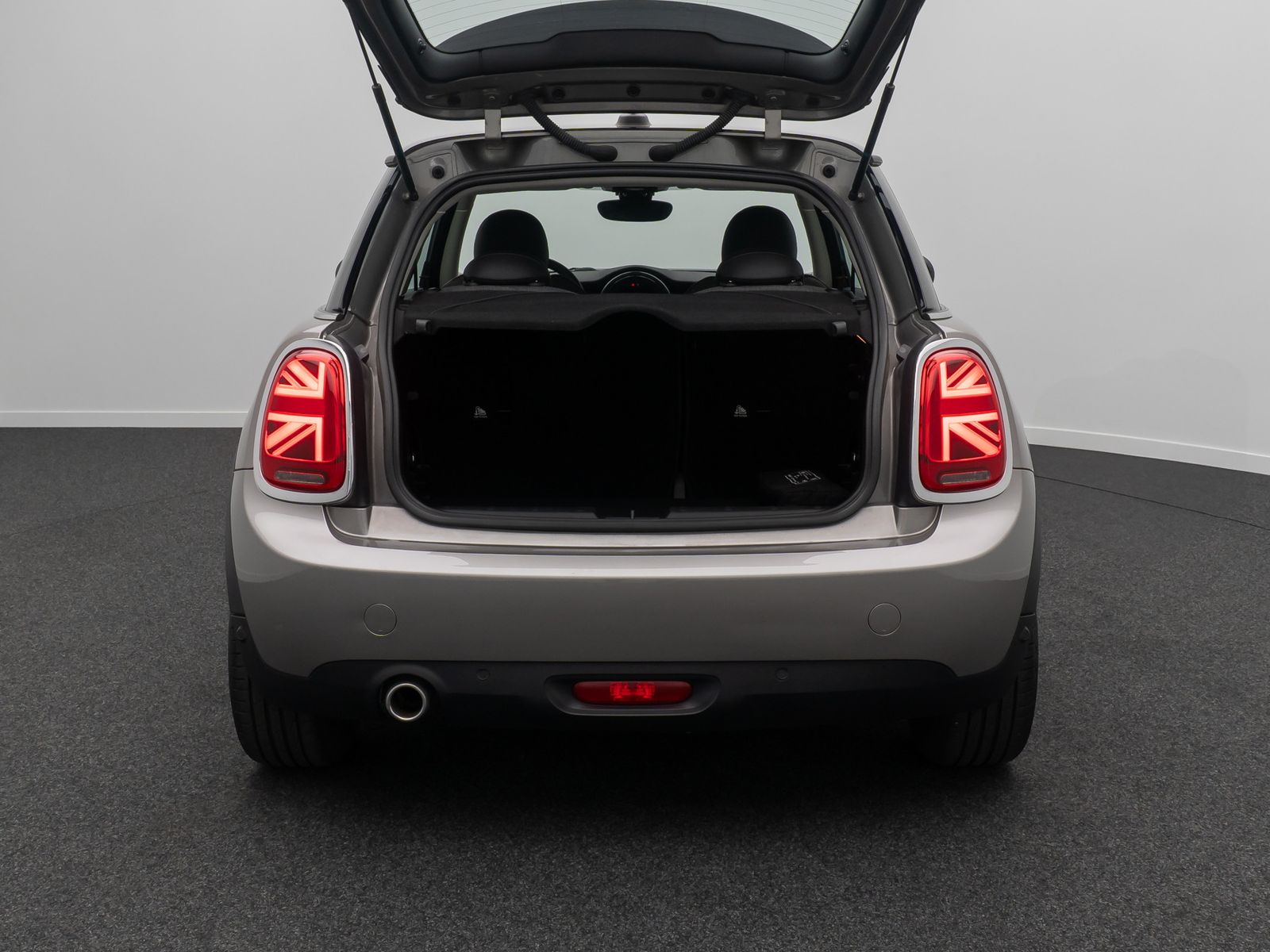 Fahrzeugabbildung MINI COOPER ACC AppleCar DriveAs DAB Teilleder Sport