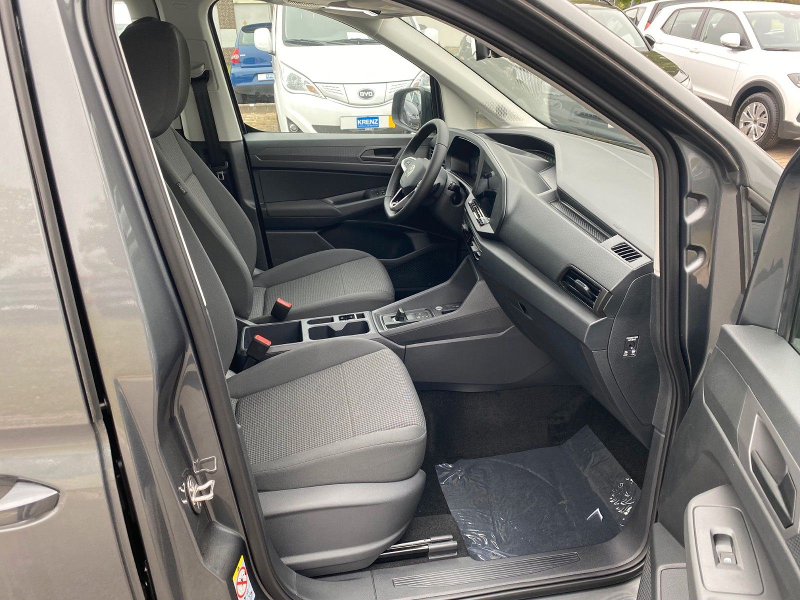 Fahrzeugabbildung Volkswagen Caddy 2.0 TDI DSG Kombi+App+KAMERA+PDC+TEMPOMAT+
