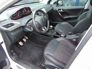 Bild 9 Peugeot 2008 Allure