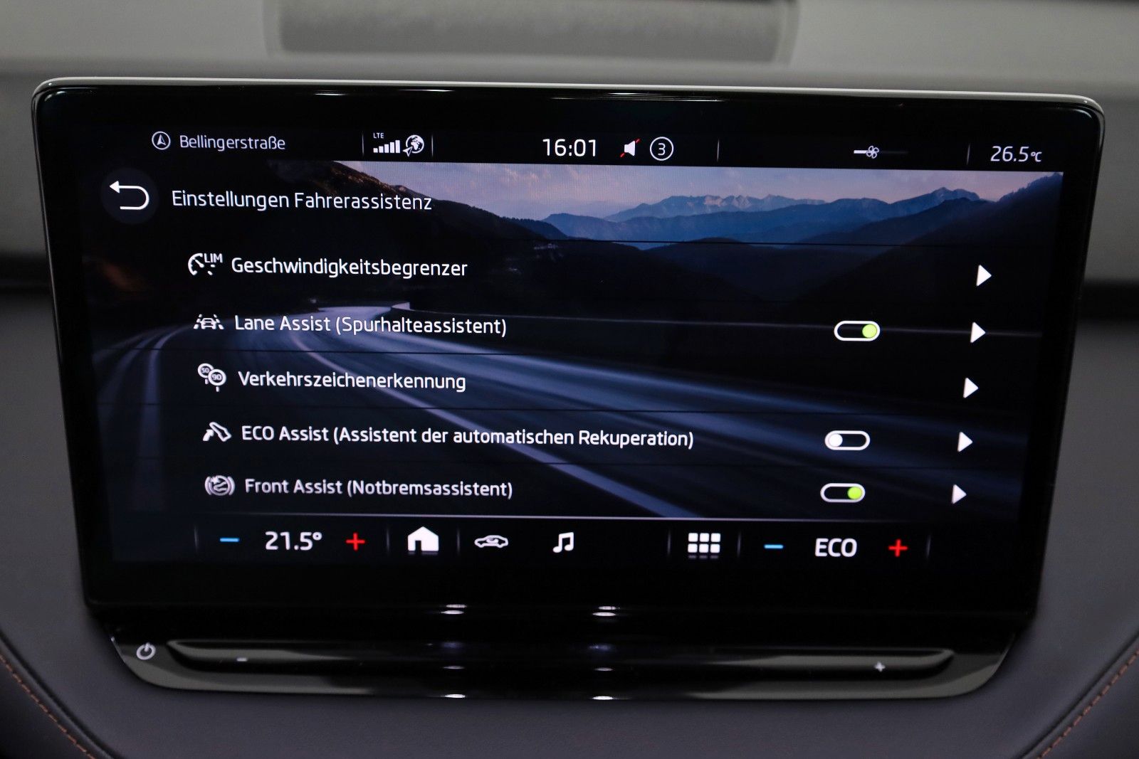 Fahrzeugabbildung SKODA Enyaq 80 x Suite,Leder,Kamera,Wärmepumpe,ACC