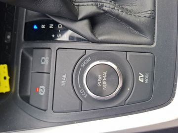 Toyota RAV4 2.5 D Team Deutschland Kam.+KeyLess+LED+SHZ