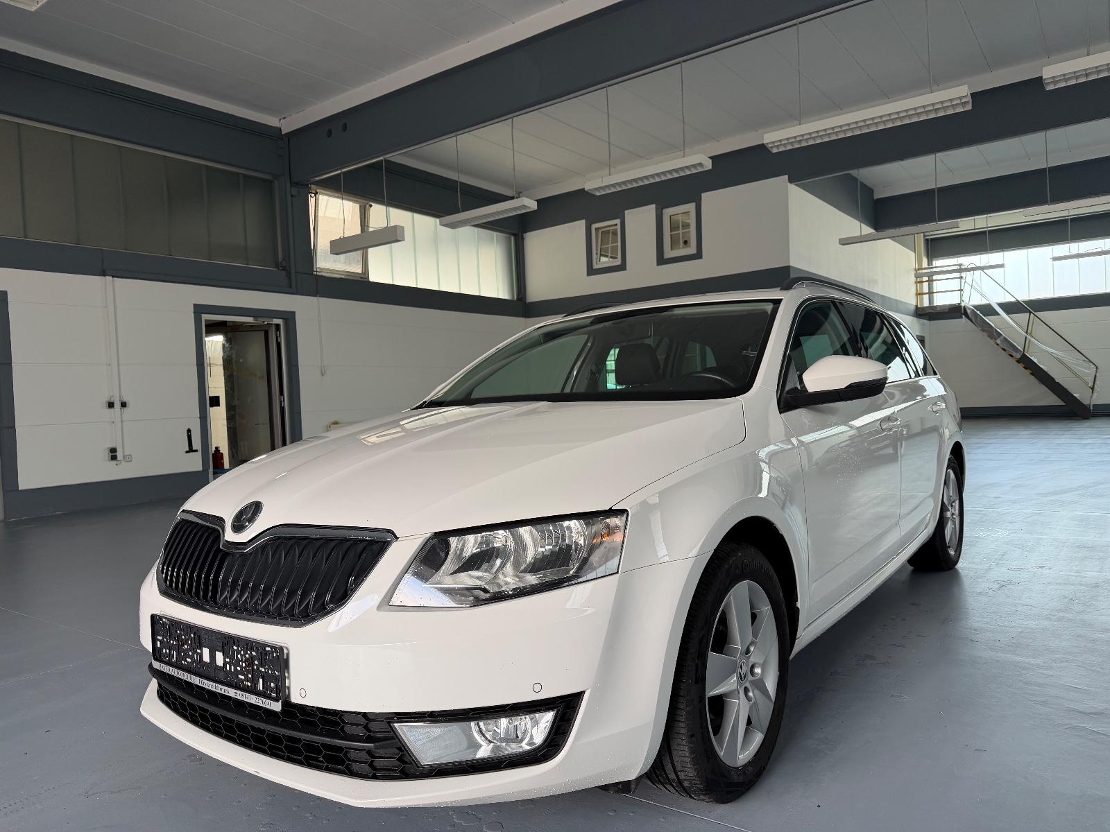 Skoda OCTAVIA 1.6 TDI AMBITION *DSG*NAVI*8-FACH*PDC*