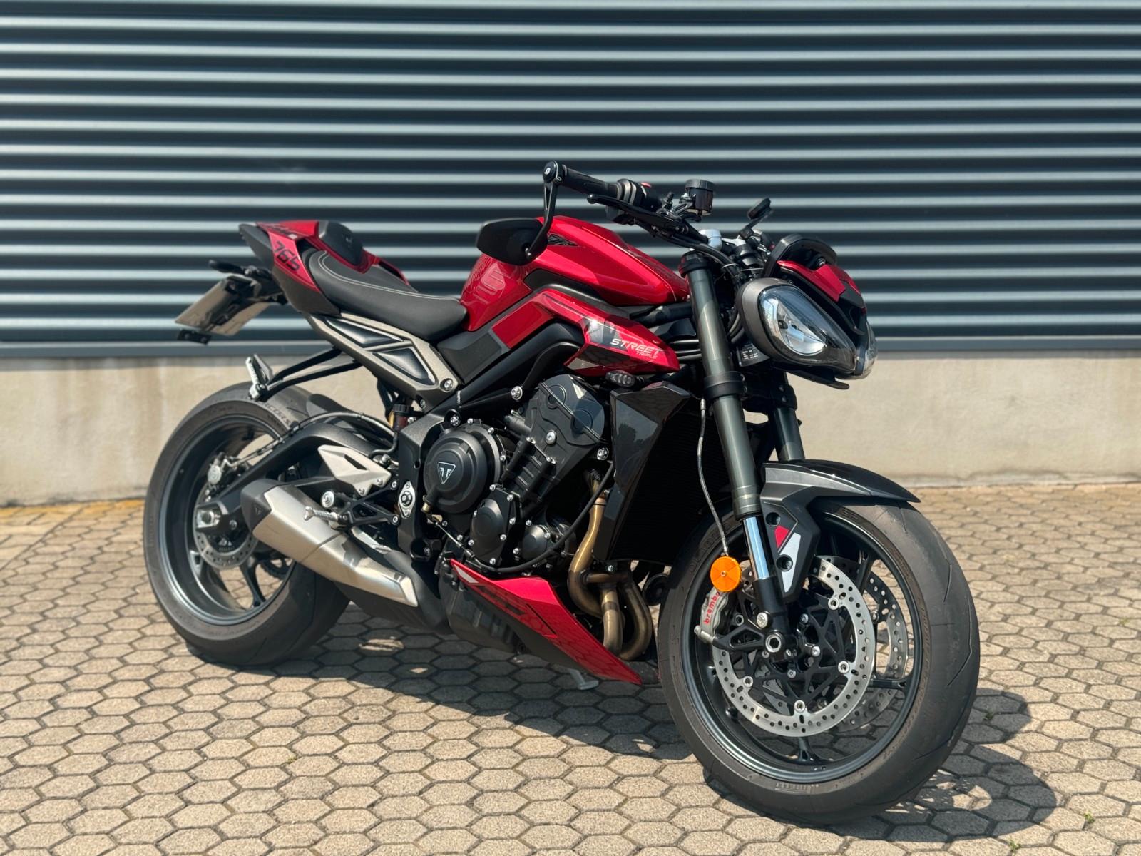 Triumph Street Triple RS TOP, kurzes Heck, LED-Blinker