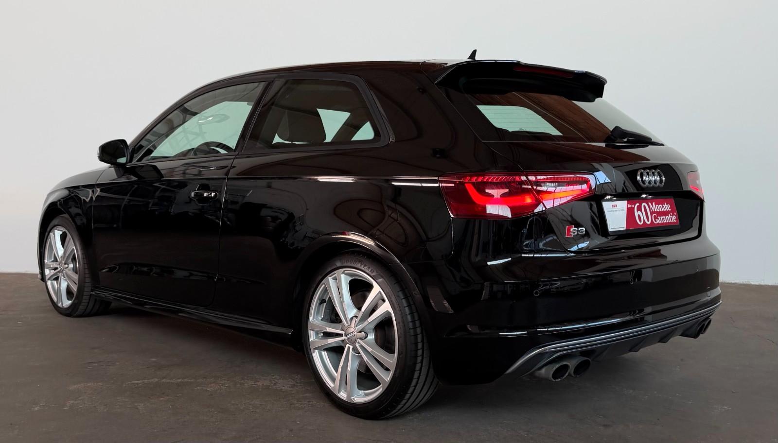 Audi S3 8V 2.0 TFSI QUATTRO 1.HAND SCHECKHEFT 8FACH