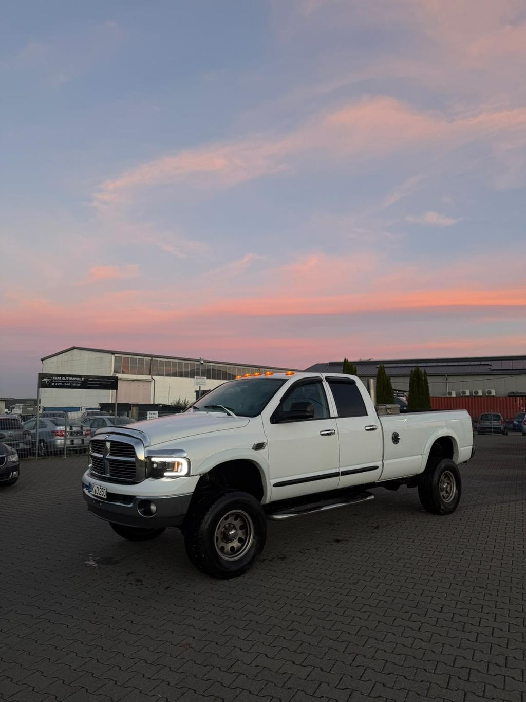 Dodge RAM 2500 mit neu tüv
