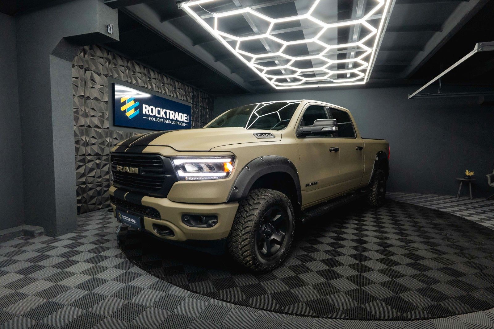 Fahrzeugabbildung Dodge RAM 5.7 V8 HEMI 4x4 PUNISHER LONGBED AxleLock