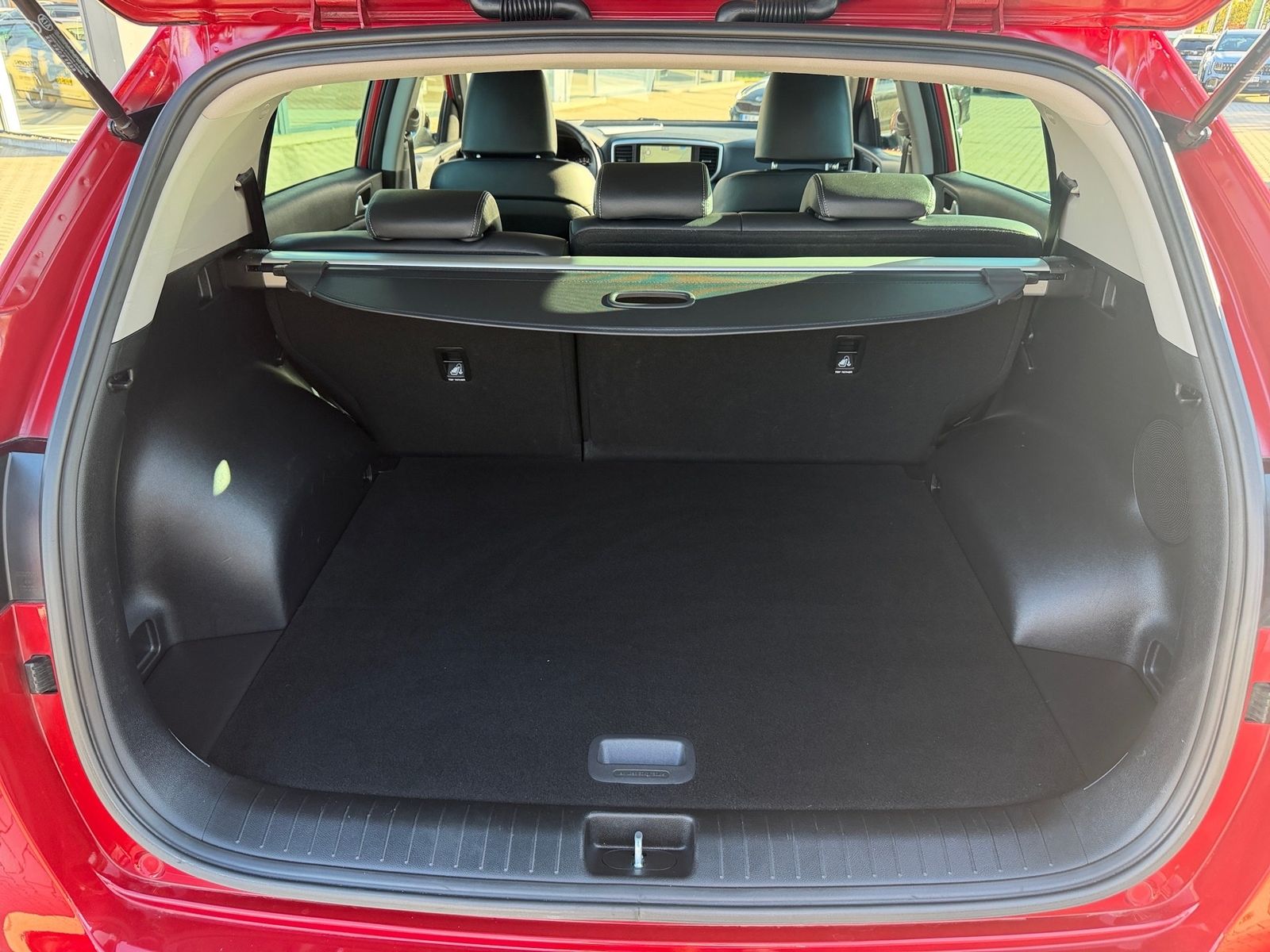 Fahrzeugabbildung Kia Sportage Spirit 2WD AHK abnehmbar