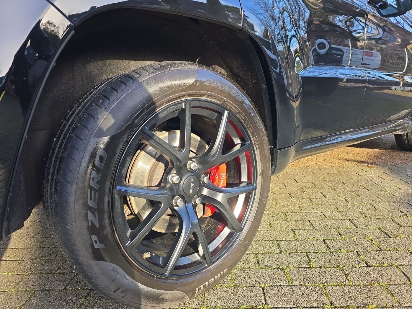 Fahrzeugabbildung Jeep Grand Cherokee 6.4 V8 SRT - Leder - Panoramadach