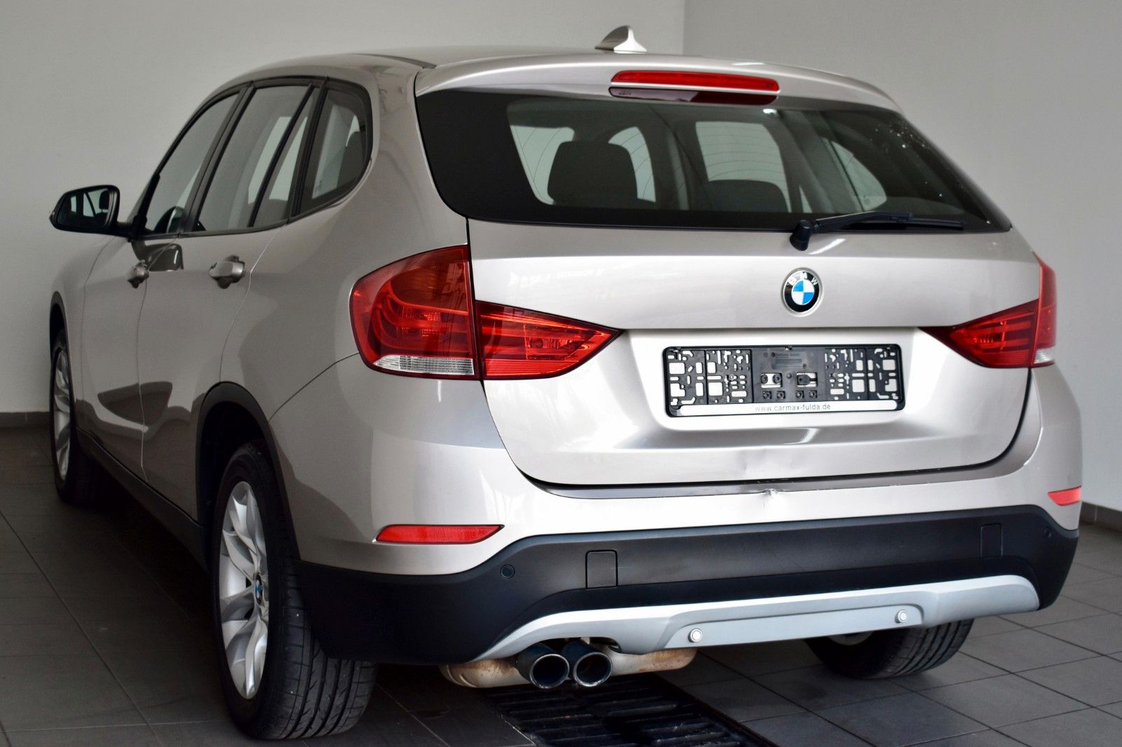 Fahrzeugabbildung BMW X1 20i sDrive Advantage Navi,Xenon,SH,PDC