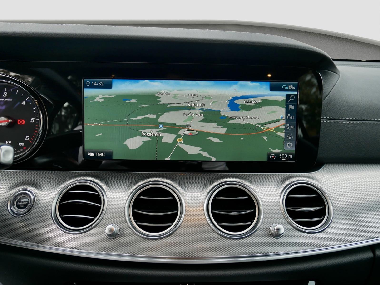 Mercedes-Benz E 220d  AMG Line 4Matic+AHK+LED+S-HEFT