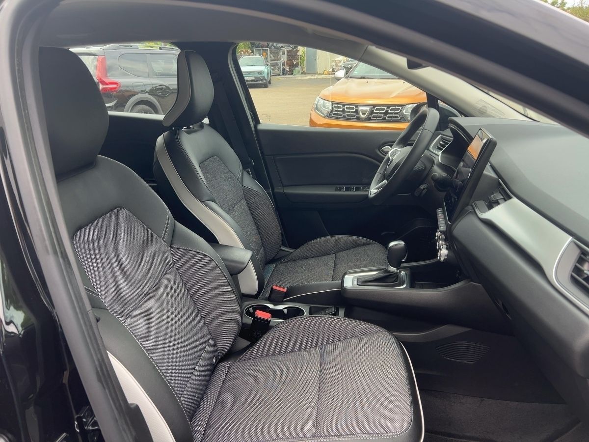 Fahrzeugabbildung Renault Captur INTENS E-TECH Plug-in 160 Navi Kamera