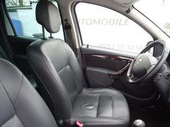 Fahrzeugabbildung Dacia Duster Duster 1.6 16V 4x4 *AHK* KAMERA* 8fach be