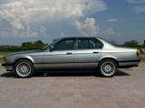 BMW 750i E32 V12 - BMW 750: 750i V12