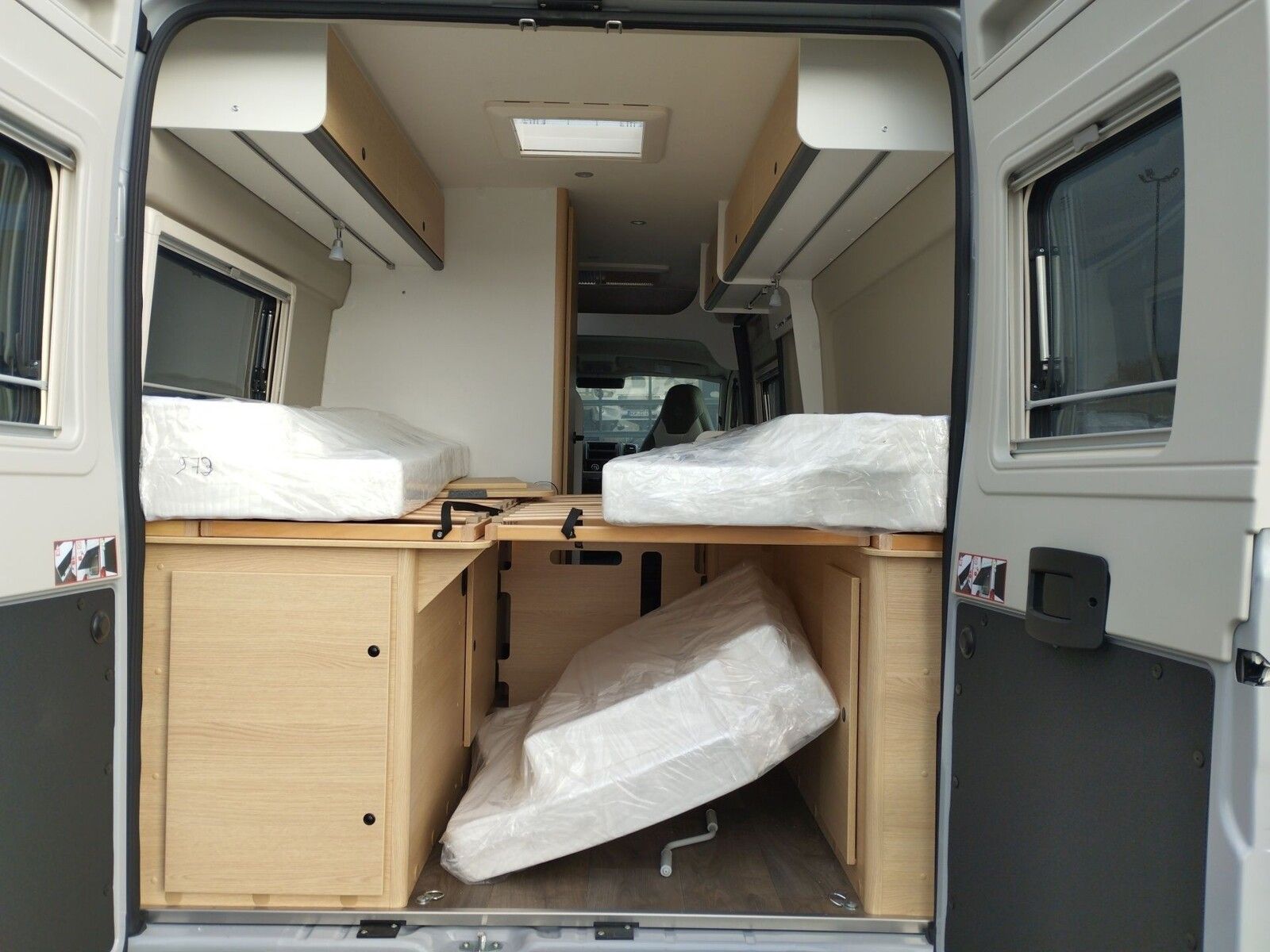 Fahrzeugabbildung Sunlight Adventure Cliff 640 Automatik, Dörr Edition, LTE