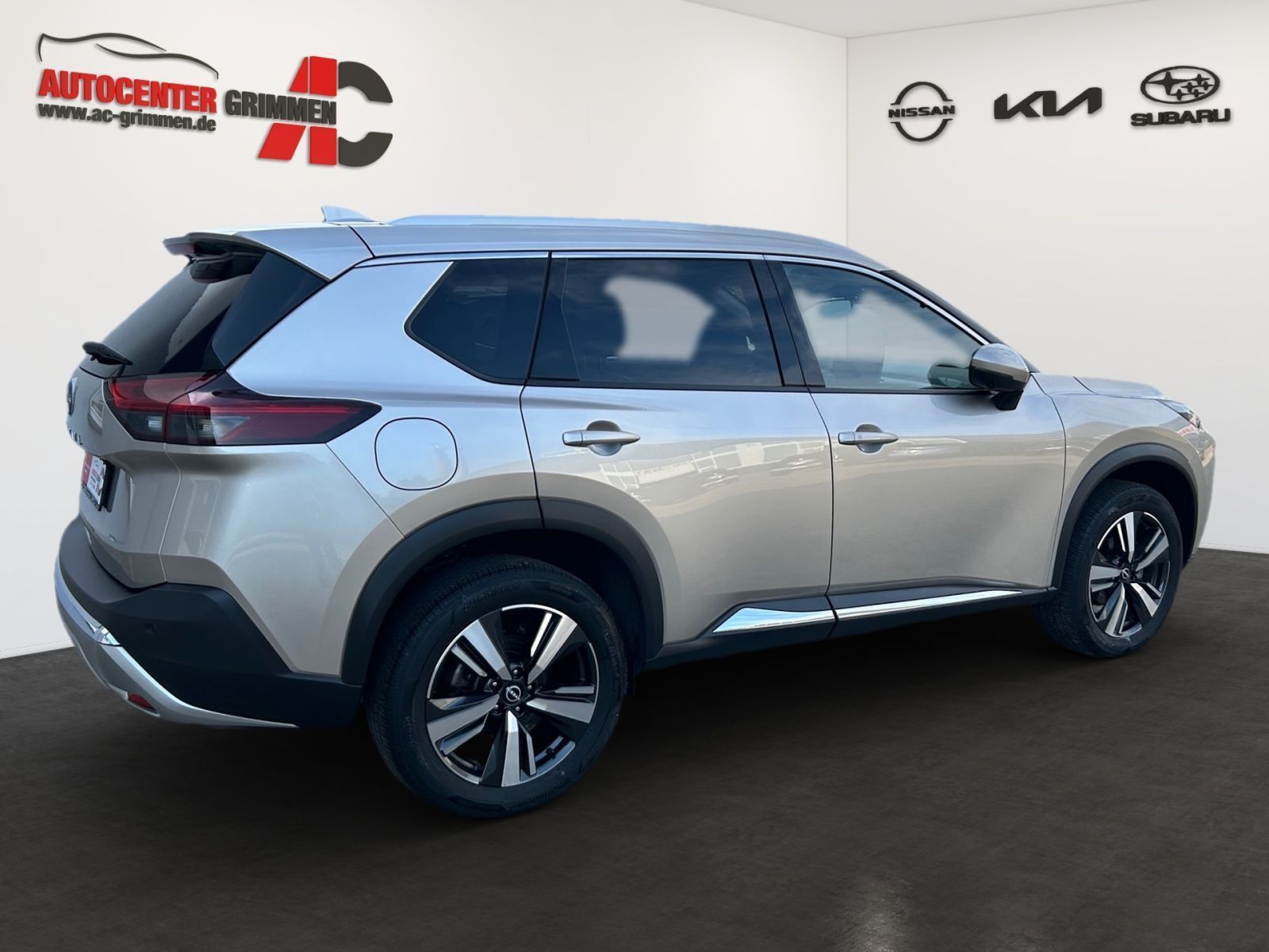 Fahrzeugabbildung Nissan X-TRAIL Xtronic  Tekna  Panoramaglasdach Bose