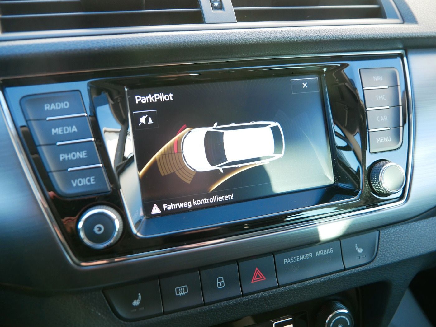 Fahrzeugabbildung SKODA Fabia Combi 1.2 TSI Joy PDC SHZ NSW Klimaautom.