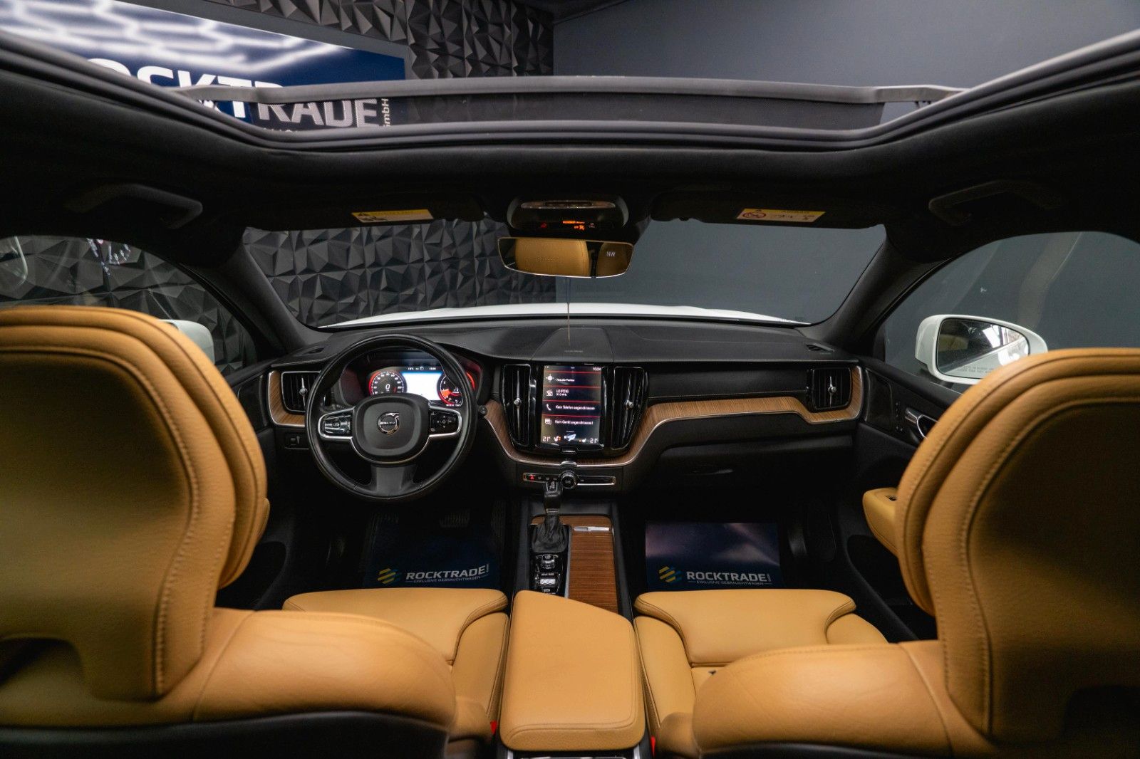 Fahrzeugabbildung Volvo XC60 T5 Inscription AWD | ACC | Pano | H&K | LED
