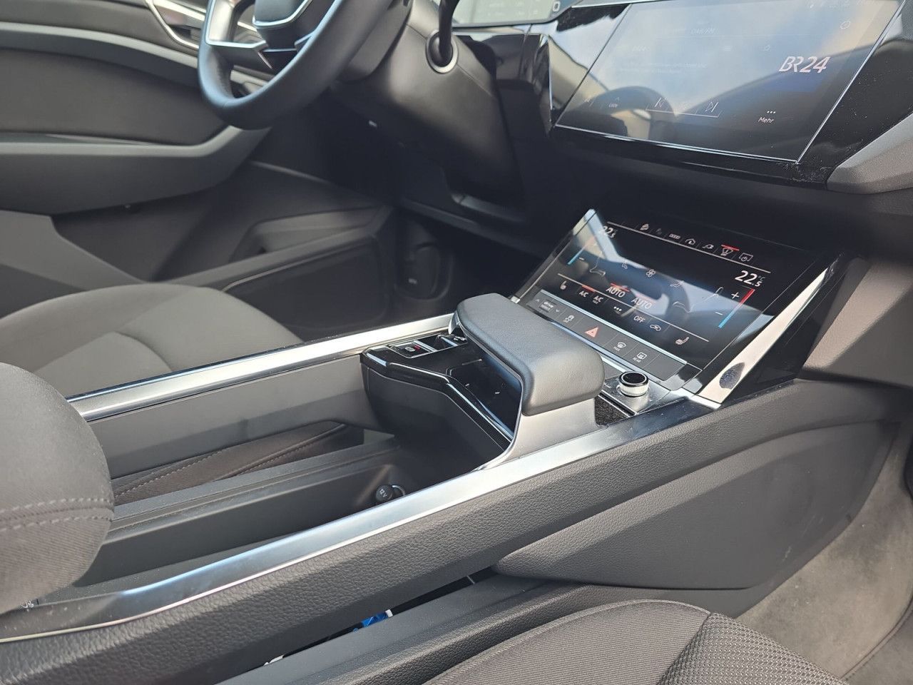 Fahrzeugabbildung Audi e-tron advanced 55 quattro AHK HUD Matrix !NP 99