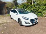Hyundai i30 1.6 GDI PASSION PLUS - Hyundai i30: Standheizung