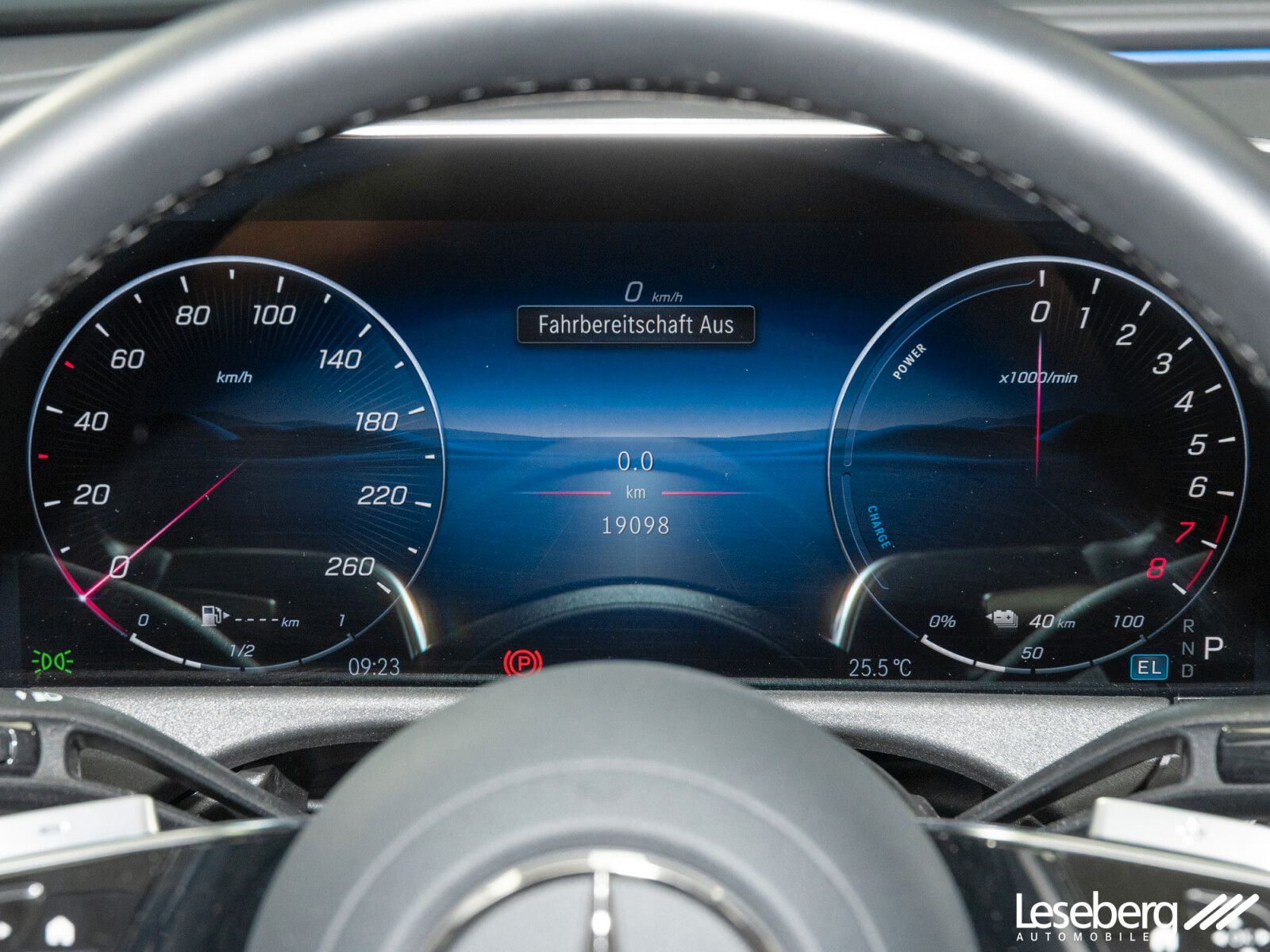 Mercedes-Benz E 300 e T Avantgarde Adv. LED AHK Distro Kamera foto 20