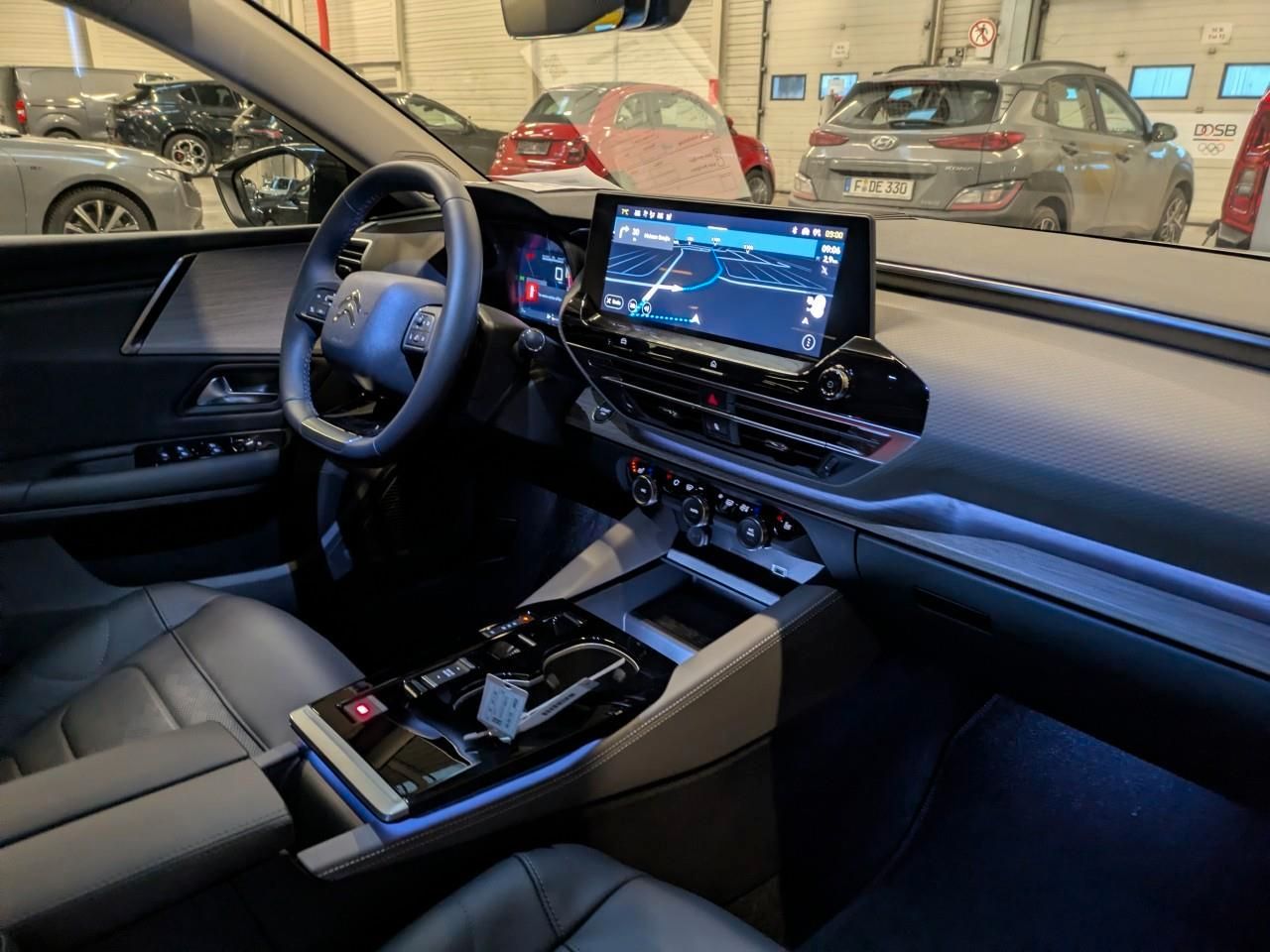 Fahrzeugabbildung Citroën C5 X Hybrid 145 DCS6 Plus Automatik Winter Paket