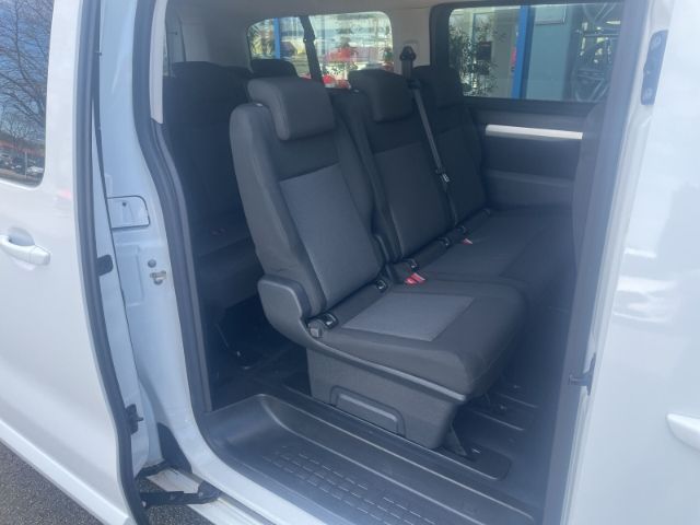 Fahrzeugabbildung Opel Zafira Life 2.0 D, L Selection AHK, Navi, 9-Sitz