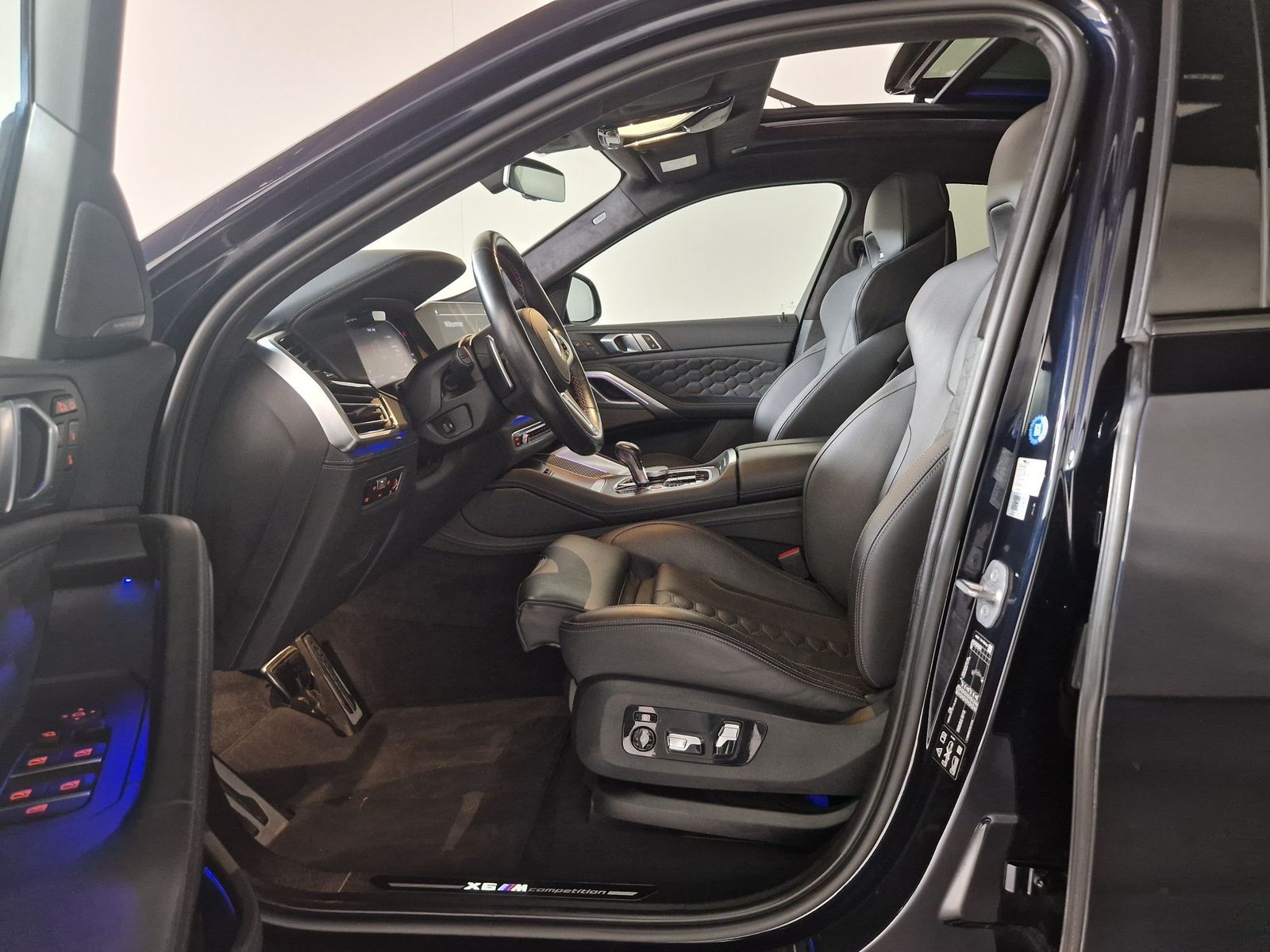 BMW X6 M  xDrive Competition HUD LED Harman-Kardon – Bild 8
