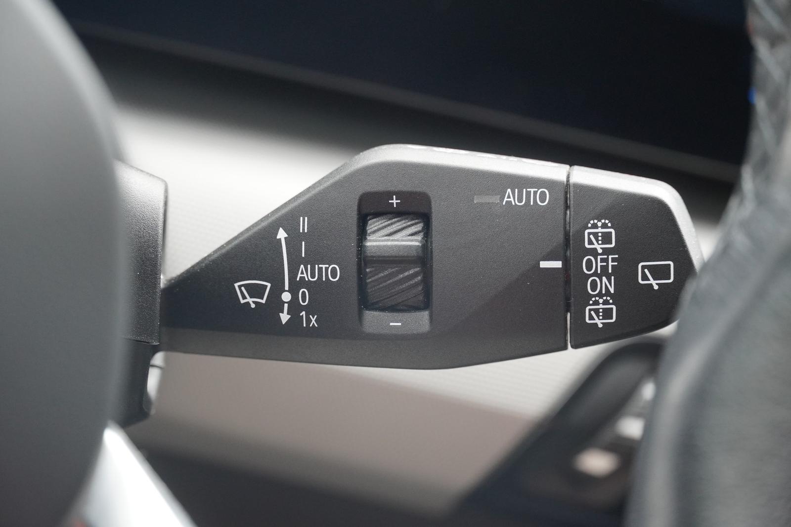 BMW 218 d Active Tourer LED Navi Head-Up 360° Kamera, миниатюра 13