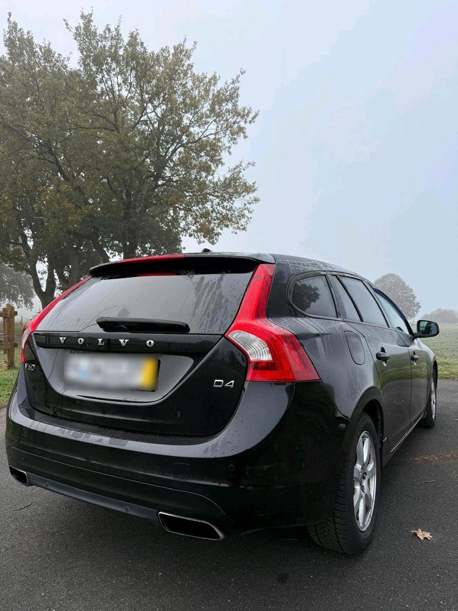 Volvo V60 2014 — engine 181 HP (133kW)