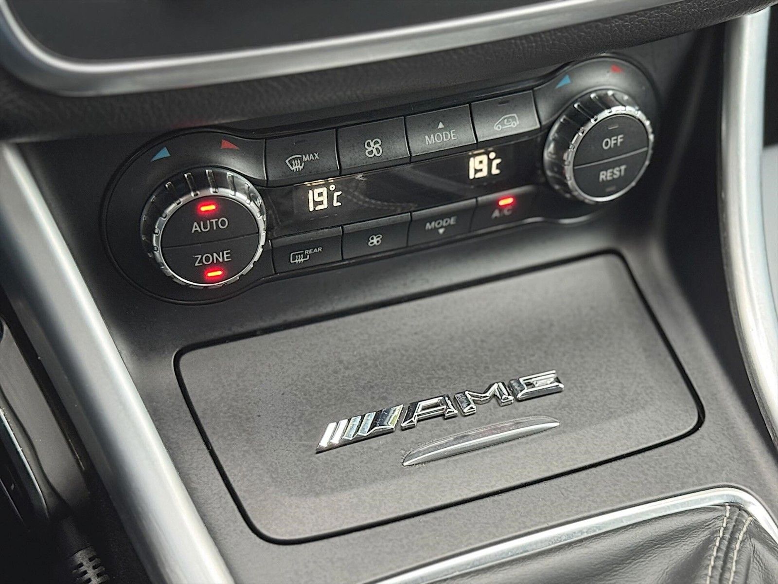 Fahrzeugabbildung Mercedes-Benz CLA 200 AMG Night-Paket *LED*Kamera*Navi*Memory*