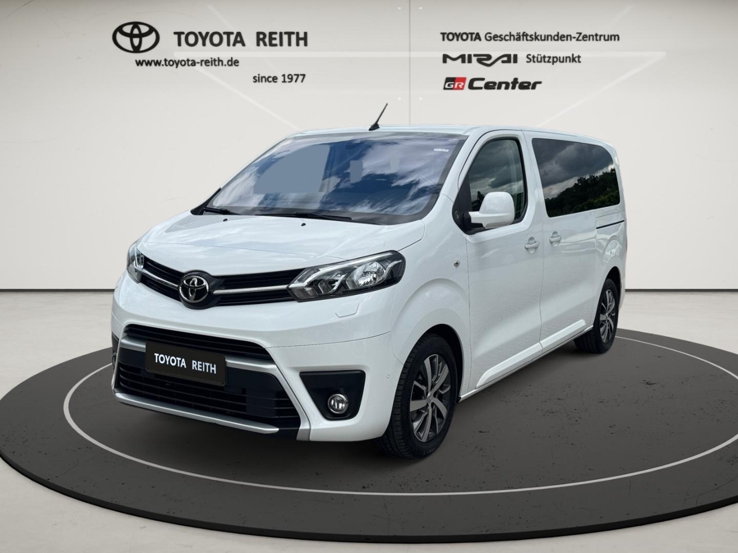 Toyota Proace Verso L1 Team Deutschland HUD Apple CarPl