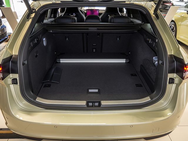 Foto Nummer 15: SKODA Superb
