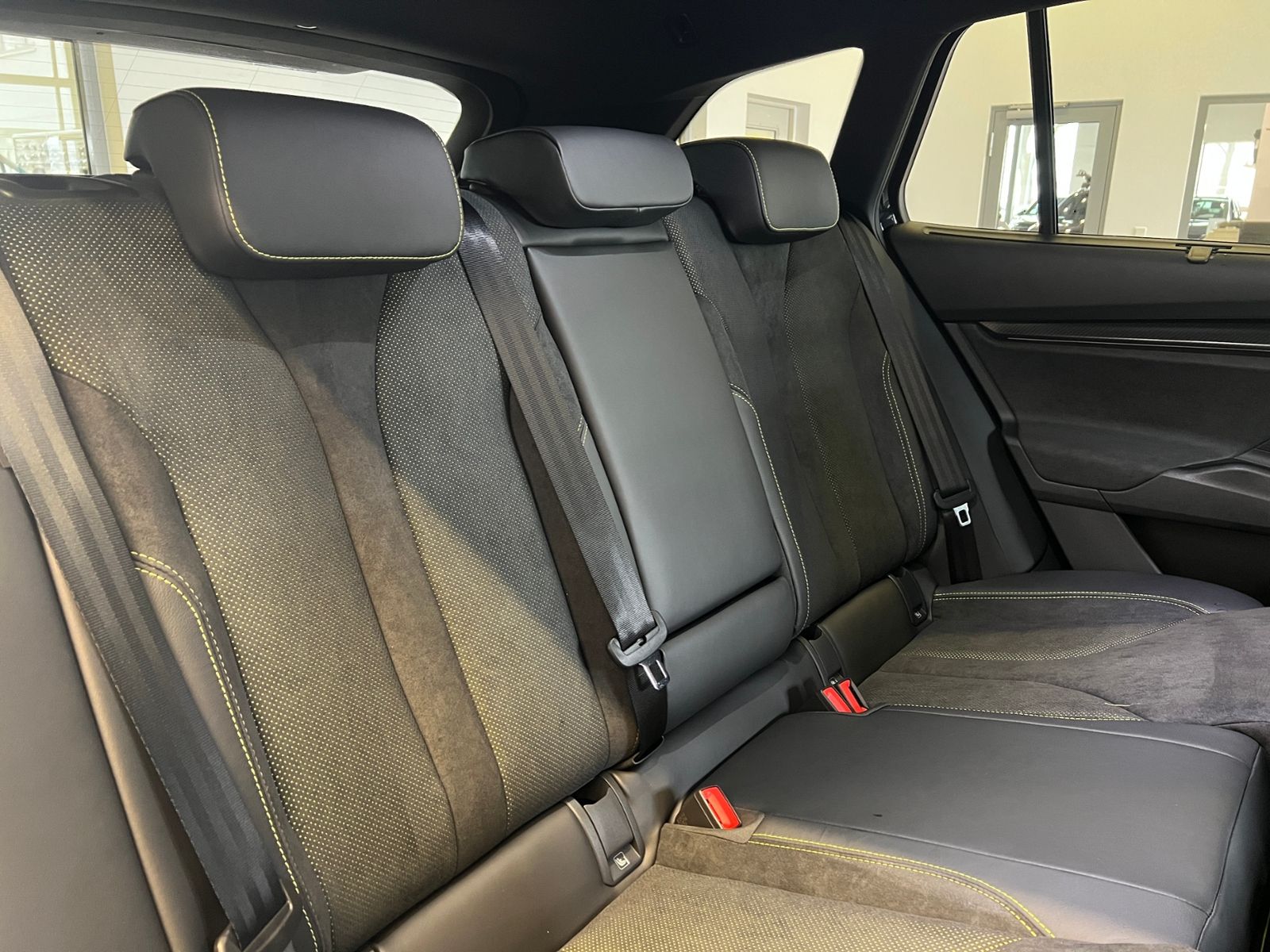 Fahrzeugabbildung SKODA Enyaq RS Lounge *AHK,Panoramadach,DCC*