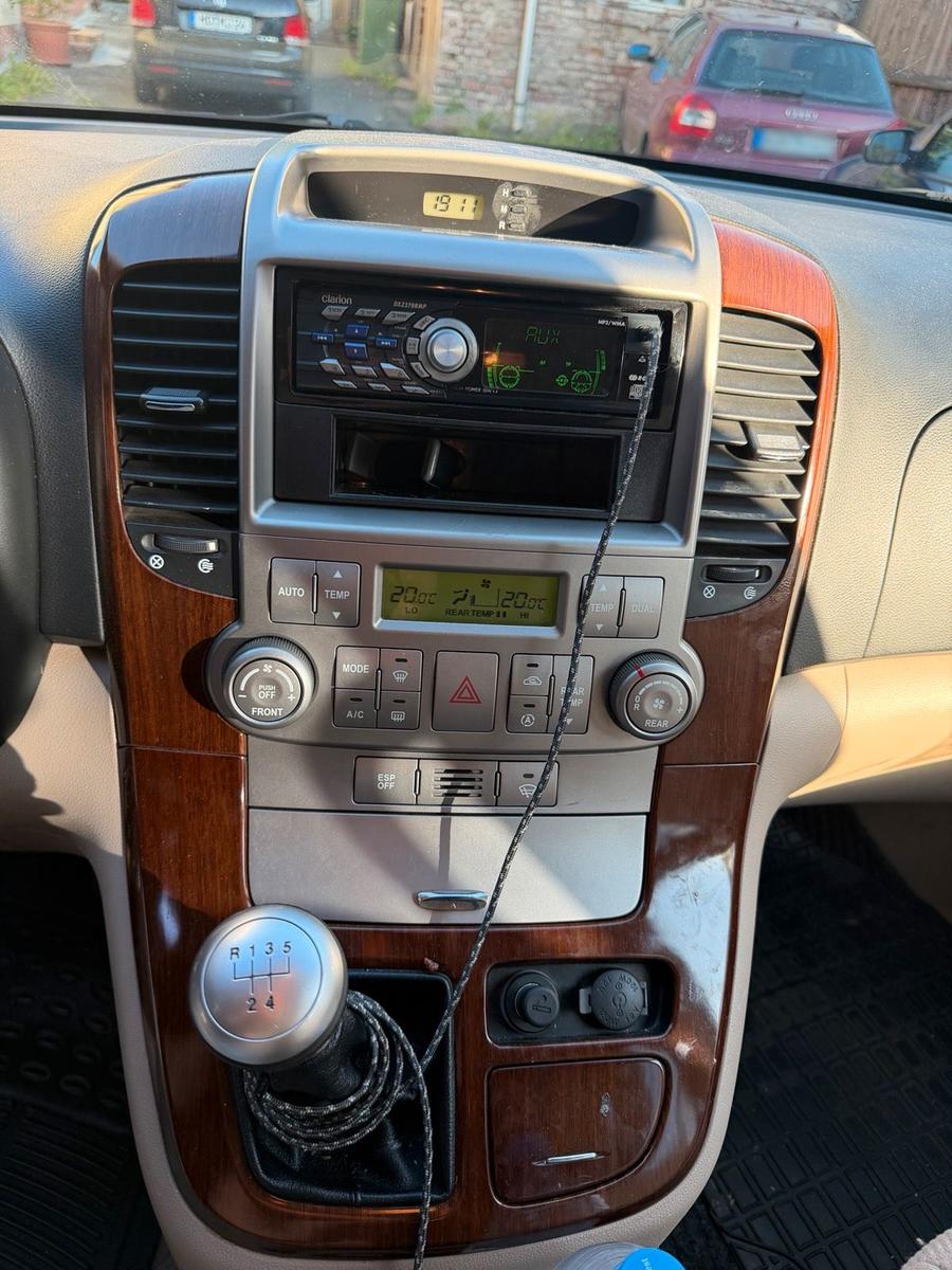 Kia Carnival 2009 — photo 6