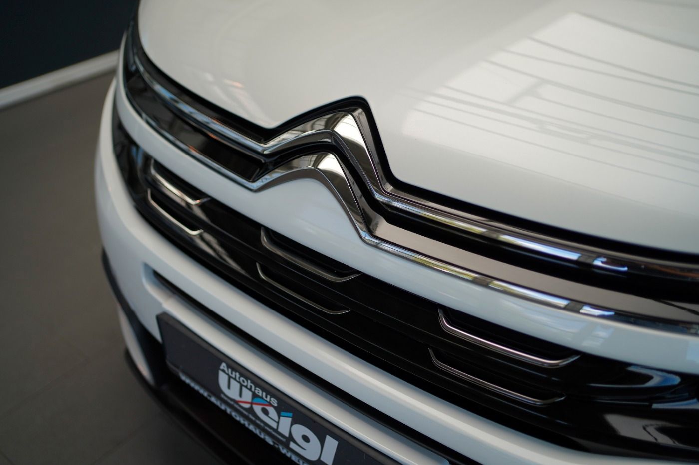 Fahrzeugabbildung Citroën C5 Aircross PureTech 180 EAT8 Shine Pack Automat