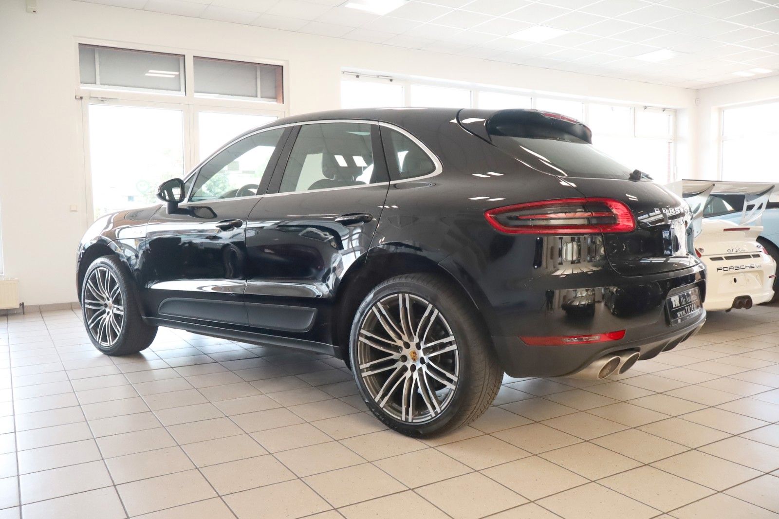 Fahrzeugabbildung Porsche Macan S Diesel Panorama, 21Zoll, Kamera,APPROVED