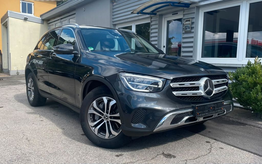 Image of Mercedes-Benz GLC 200