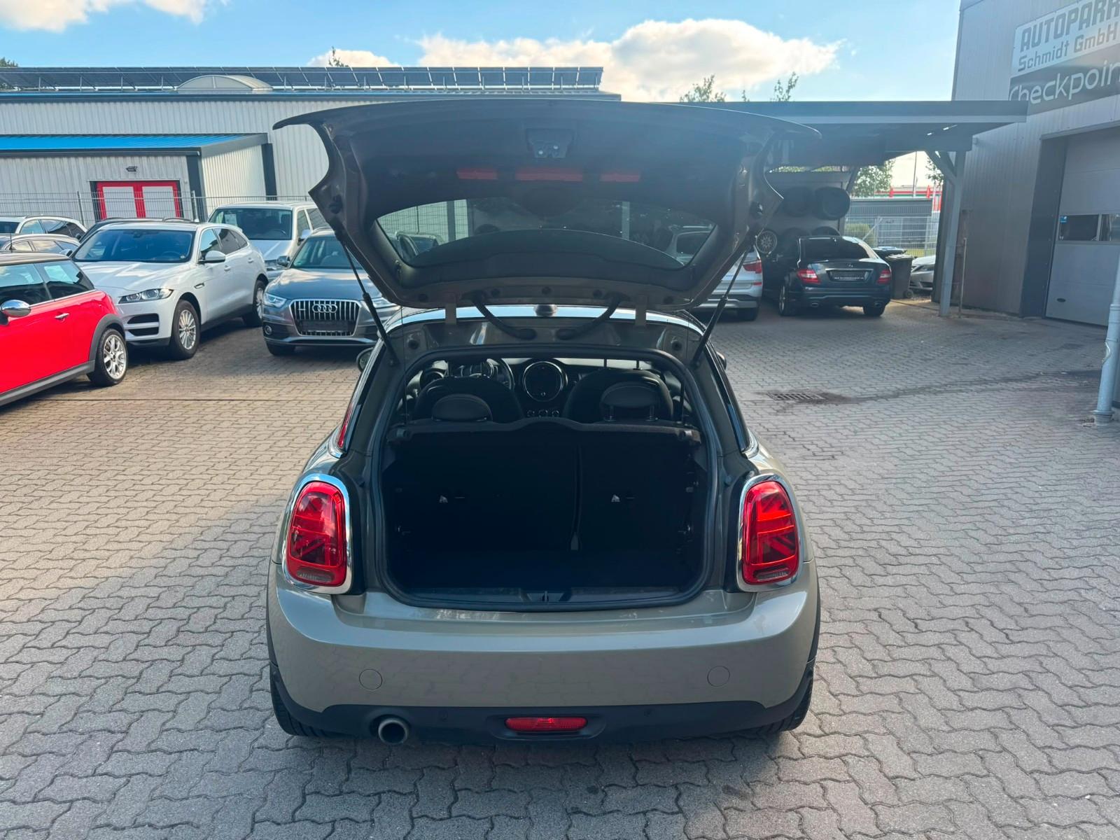 MINI COOPER SITZH°PDC°KLIMATR°PANO°TEMPOM°ALU°SH VOLL