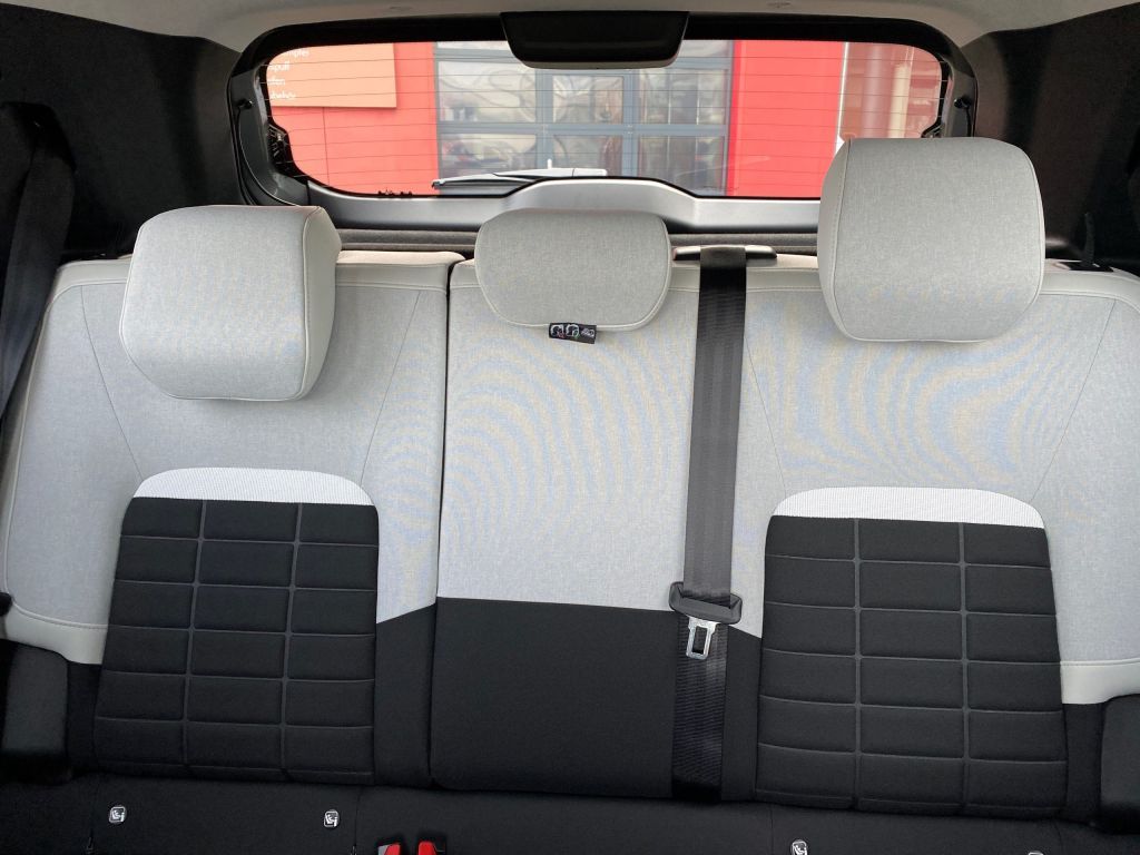 Fahrzeugabbildung Citroën C3 Turbo 100 MAX *Navi*Cam*LED*Klimaautomatik*