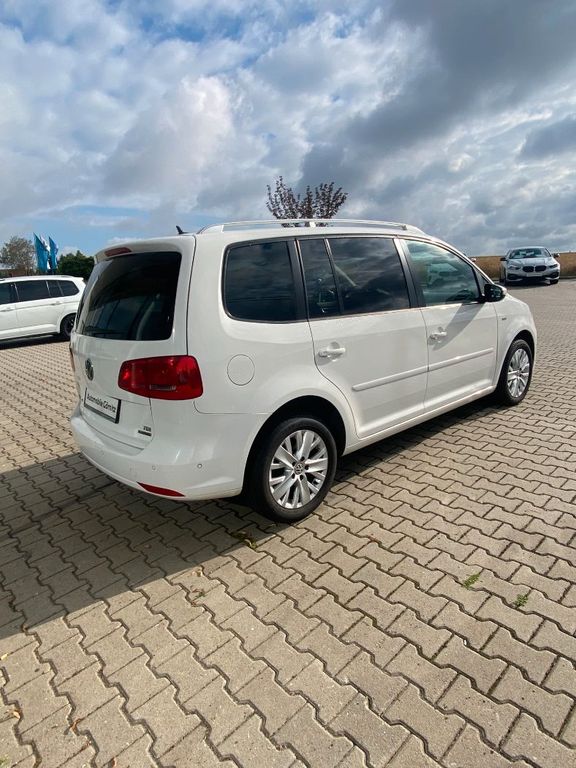 VW Touran 1.6 TDI Life BMT, Bild 4