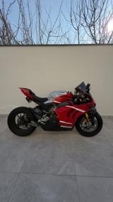 Ducati Panigale V4S - Offers