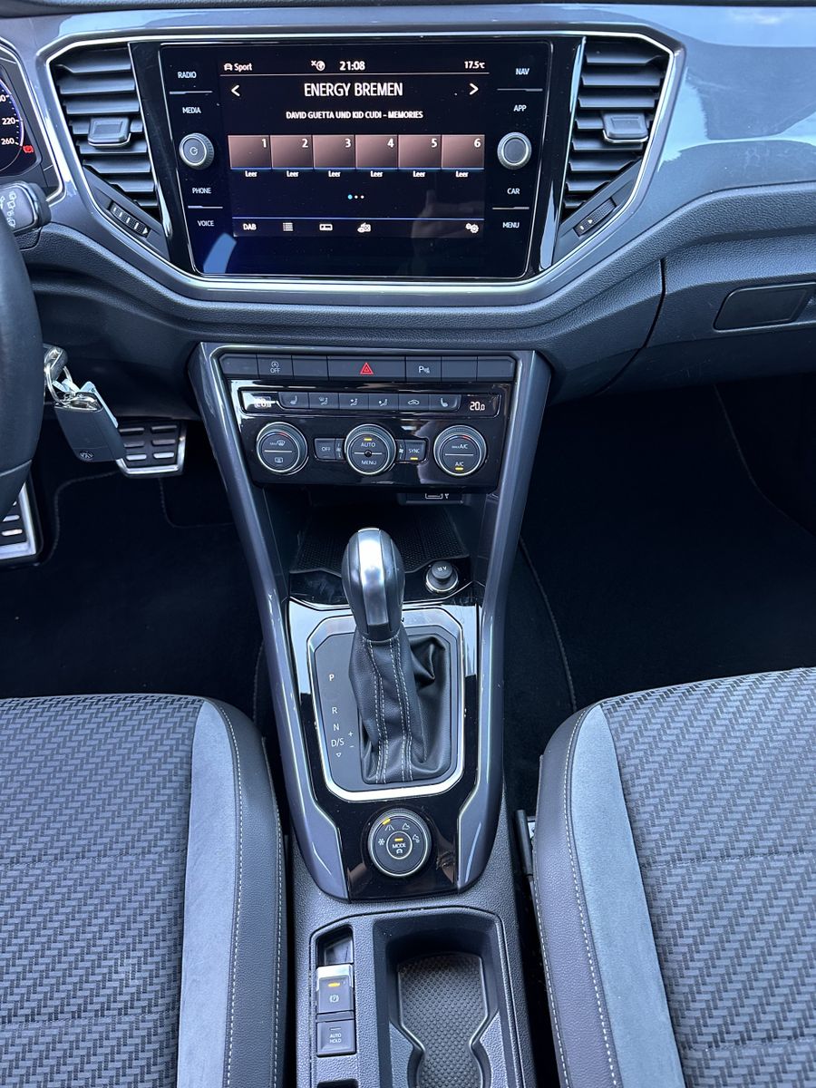 Fahrzeugabbildung Volkswagen T-Roc 2.0 TSI DSG 4M R-Line NAV+LED+ACC+AHK+AID