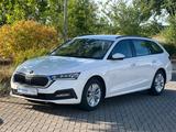 Skoda Octavia 2.0 TDI Combi Ambition / neues Modell - Skoda Octavia: Modell