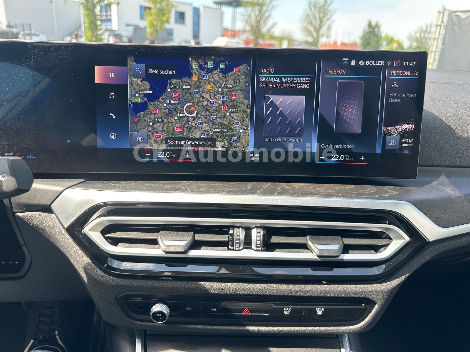 Fahrzeugabbildung BMW 320d xDrive M-Sport/Widescreen/Navi/Pano/LED/AHK
