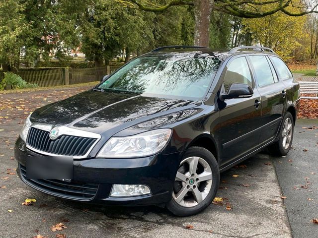 Skoda Octavia 2.0 TDI Kombi 2-HAND AHK SCH...